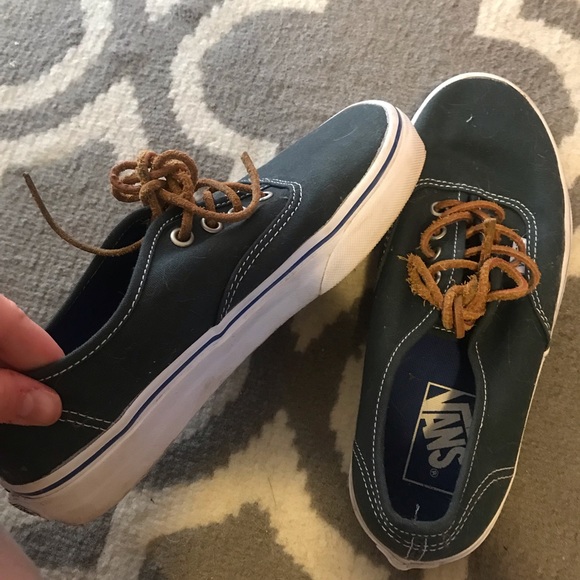 Vans forest green 5 in men’s 6.5 in women’s - Picture 3 of 3